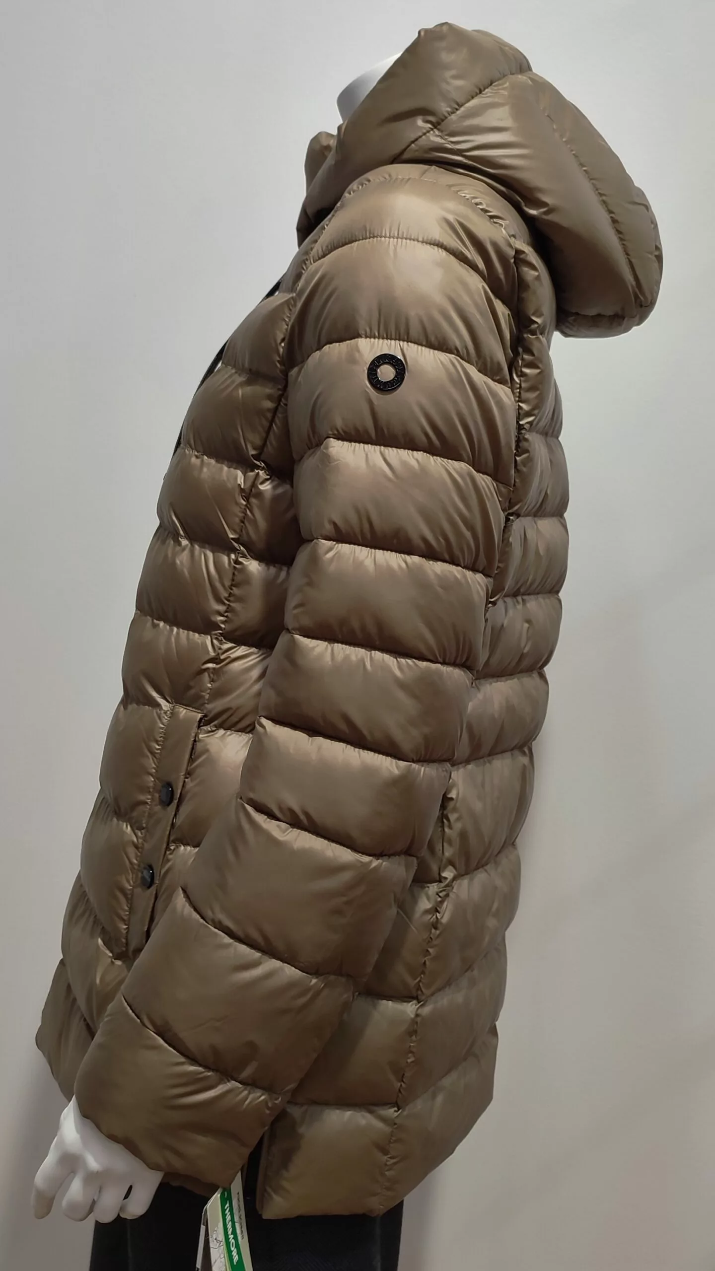 Doudoune matelassée avec capuche amovible – Image 7