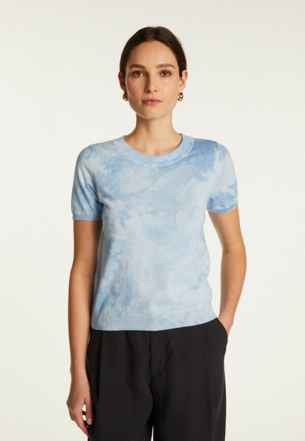 Tee-shirt tie and dye