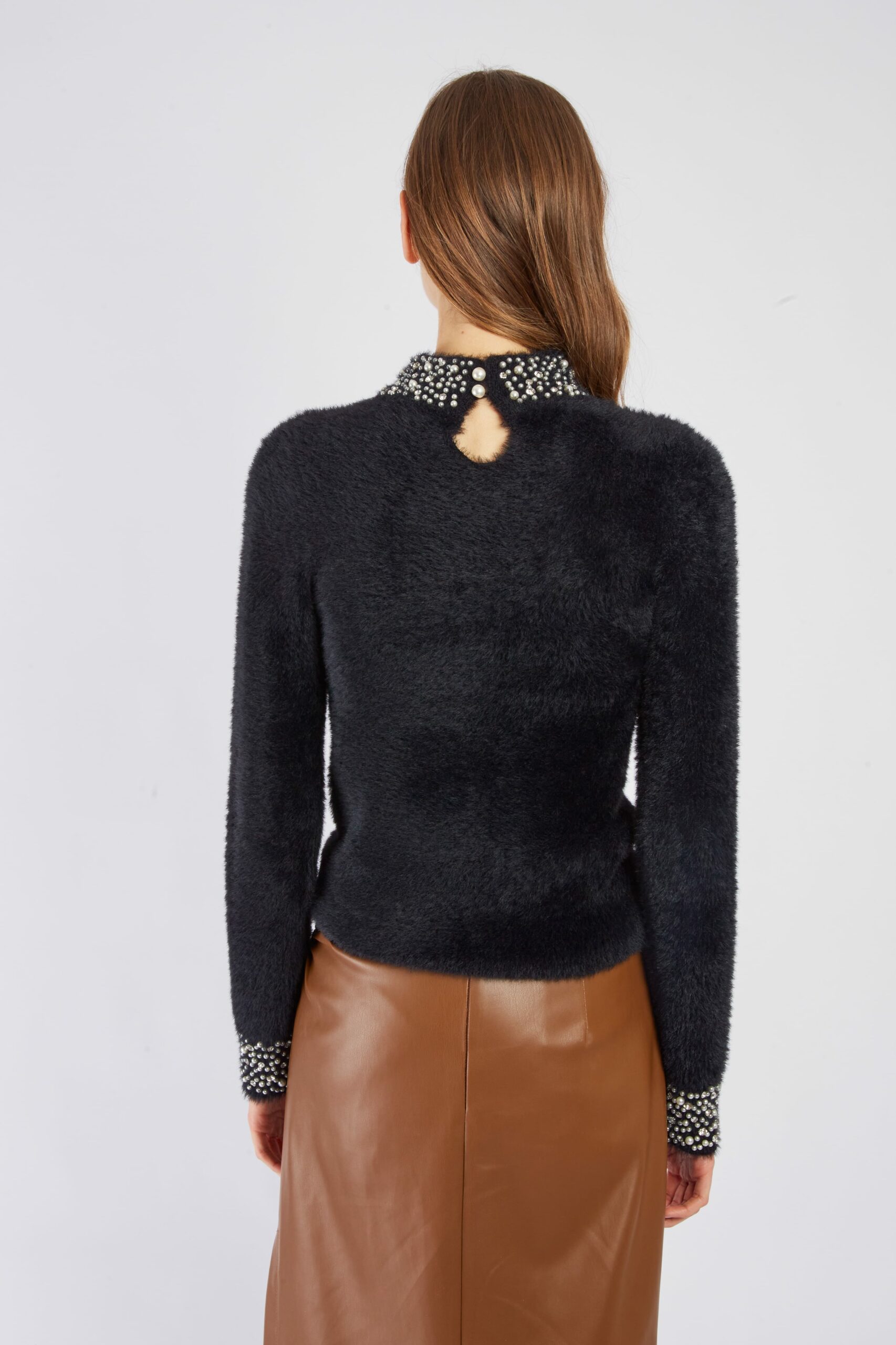 Pull Noir ou Blanc – Image 9