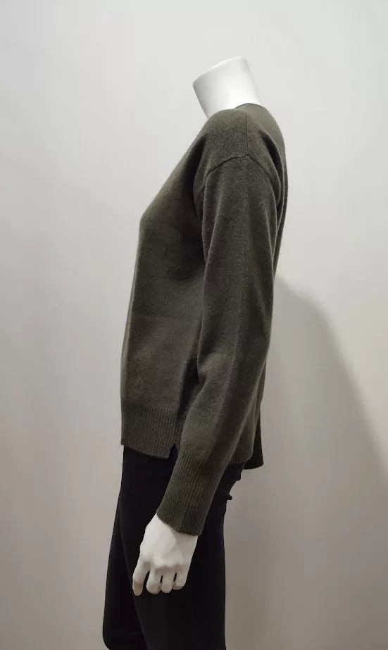 Pull Col V kaki – Image 2