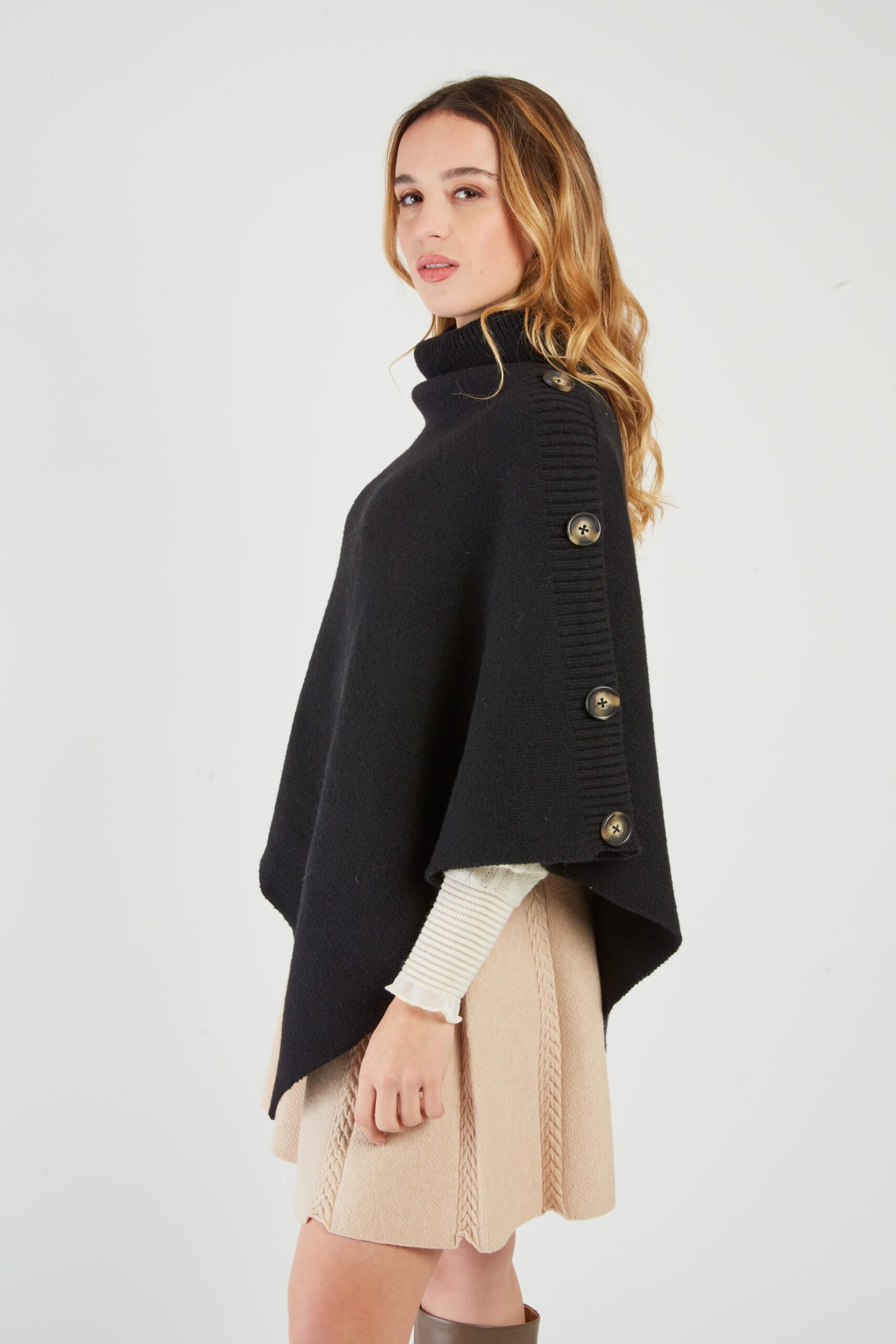 Poncho Beige ou Noir – Image 2