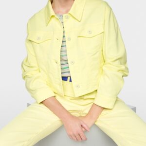 blouson jaune ou rose