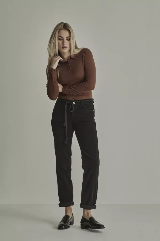 Pantalon en velours noir – Image 2