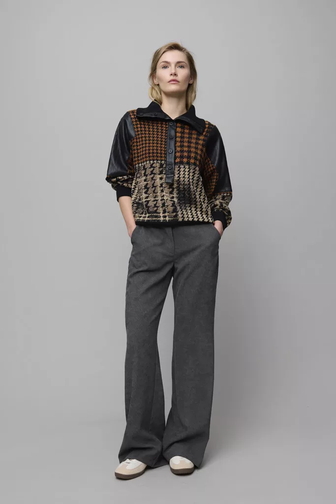 Pull imprimé pied de poule et cuir – Image 2